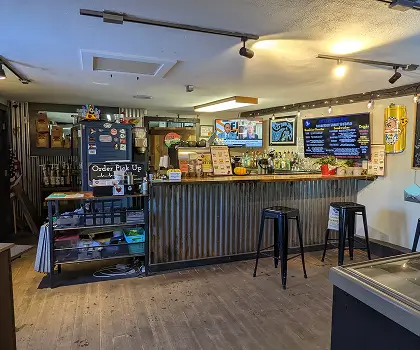 eepas pizzeria counter